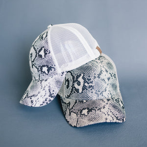 CC Popular Pattern Pony Trucker Cap ( BT-2410 )